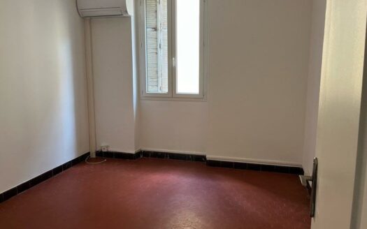 Vend f4 transformé en f3