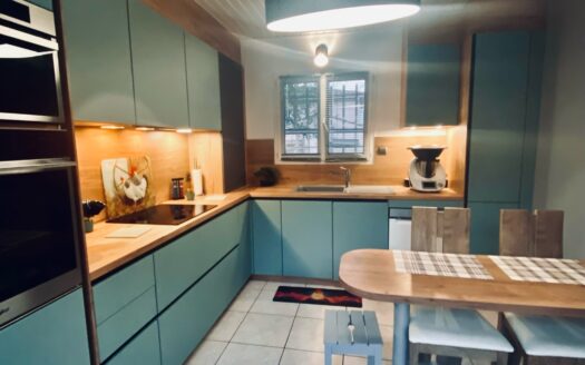IDEAL FAMILLE : Superbe maison F6 de 162 m² avec piscine et prestations haut de gamme