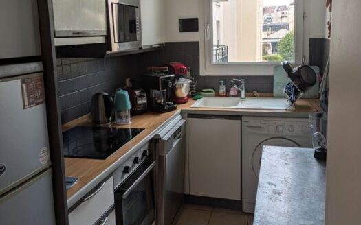 Appartement T2/T3 traversant à Courbevoie