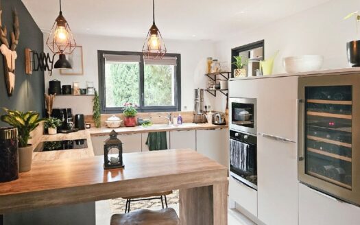 Appartement rénové rsd Etoile Baumes