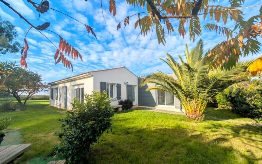 Pension canine et féline avec habitation à vendre près de Saintes