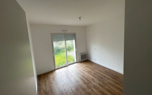 IDEAL FAMILLE- Maison neuve au calme tout confort avec jardin
