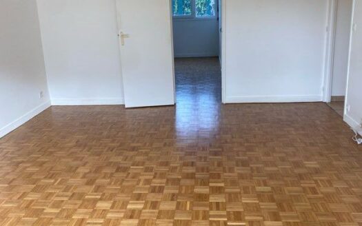 1/3  Appartement Les Clayes sous bois
