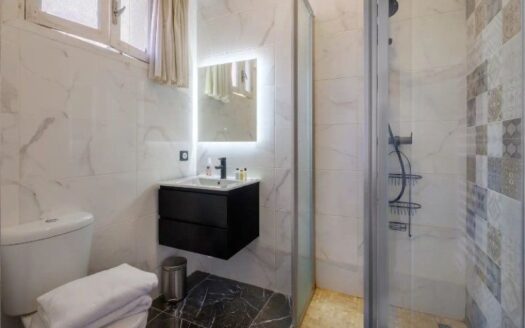 Studio directement sur le port de Nice