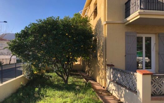 SUPERBE APPARTEMENT REZ-DE-JARDIN