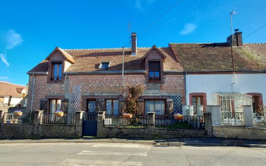 Maison 247m2 à vendre LOIRET La Chapelle sur Aveyron