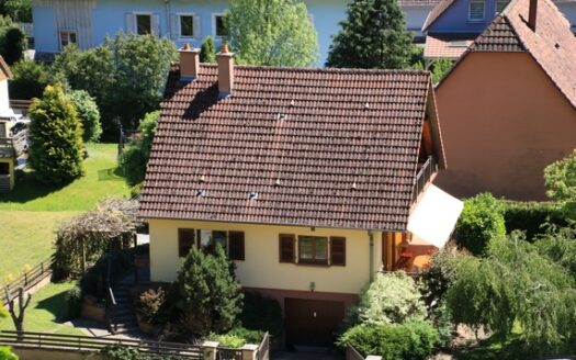 IDEAL FAMILLE- Charmante maison individuelle avec jardin