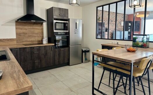 Maison récente de 142 m2 de plain pied, avec 4 chambres