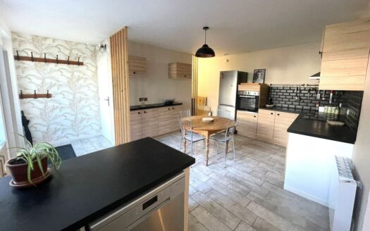 IDEAL FAMILLE, CHARMANTE MAISON ENTIEREMENT RENOVEE