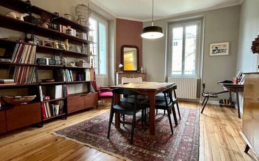IDEAL FAMILLE NOMBREUSE, CHARMANTE MAISON AVEC PISCINE