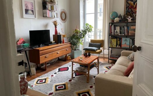 Bastille T2 dans immeuble de caractère