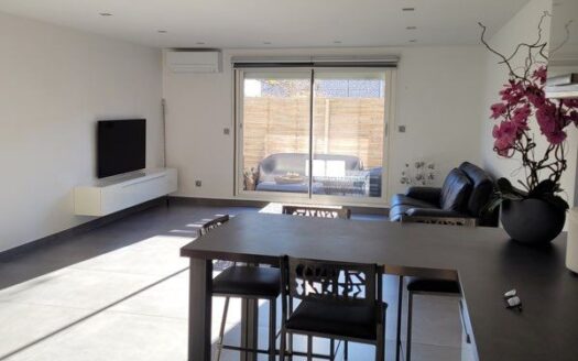 IDEAL COUPLE – Appartement avec très grand balcon