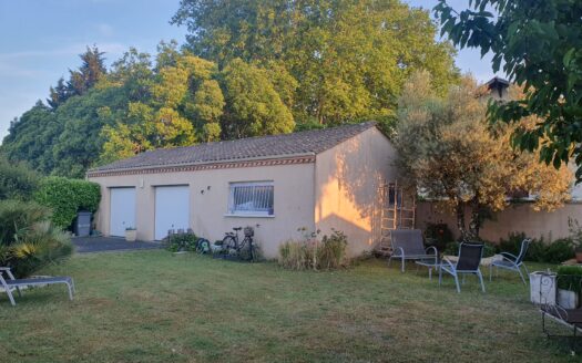 IDEAL FAMILLE : Charmante maison girondine de plain-pied – 140 m² sur terrain piscinable