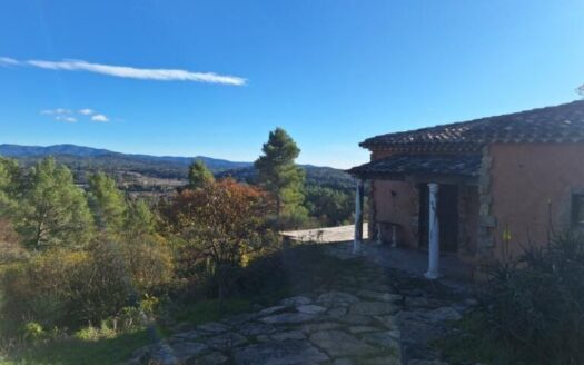 Particulier vends maison besse sur issole 83