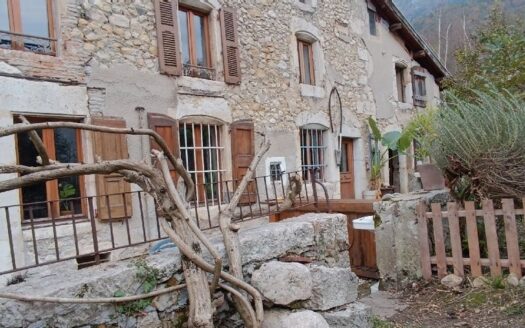 Maison en pierre