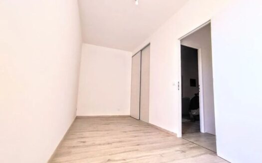 1/3  Jolie maison de village 3 pièces, Refait à neuf