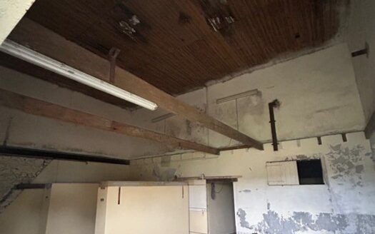 LOFT / ancien chai