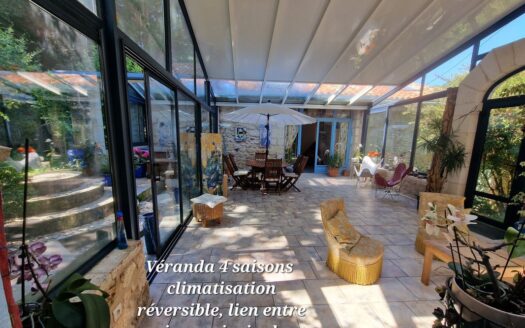 Maison en pierres du 18ème idéale famille