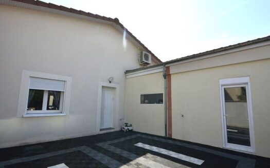 Maison 5 pièces 140 m² / 2x parking / jardin / clim / poile granule / BBC