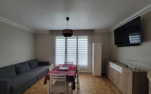 MAISON IDEALE POUR FAMILLE – Centre village, 104 m², 4 chambres