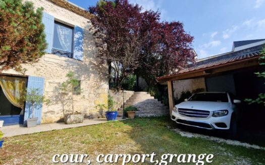 Maison en pierres du 18ème idéale famille
