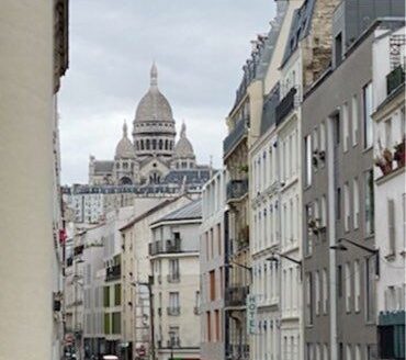 IDEAL INVESTISSEUR – 2 STUDIOS RENOVE – SACRE COEUR