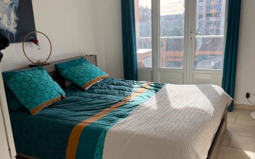 Appartement T4 rénové à 5 min à pied du métro D – Secteur Grand Parilly