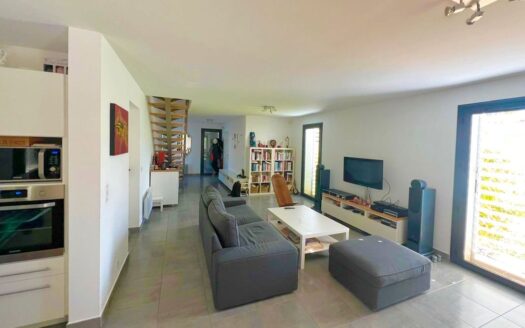 Maison contemporaine 135 m² sur terrain arboré de 1000 m²