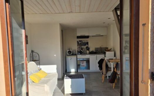 Charmante maison jumelée en duplex