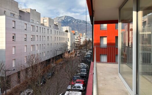 Appartement T4 de 75m2 remis à neuf