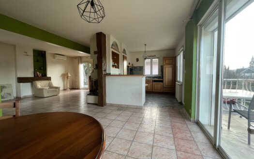 Maison spacieuse avec jardin et potentiel d’agrandissement – Creissels