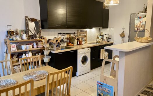 Appartement T3 de 61 m2 avec terrasse et place de parking privatif sécurisée