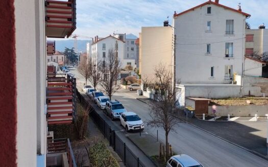 IDEAL JEUNE COUPLE / ETUDIANT / INVESTISSEUR / APPARTEMENT T2 / BALCON / PARKING / DPE C