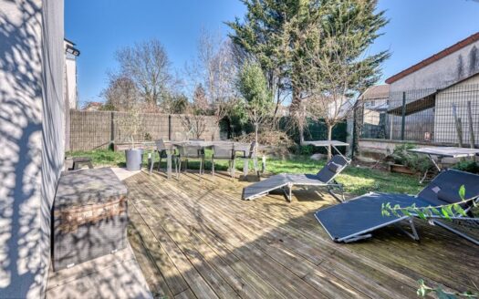 Appartement d’exception de 51m² avec jardin privatif 110m² avec 5 minutes à pied du RER A dans