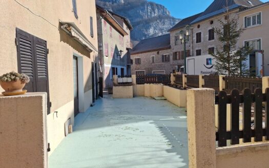 Idéal investisseur ou Famille Nombreuse – Grande maison de 287m² à La Balme de Rencurel