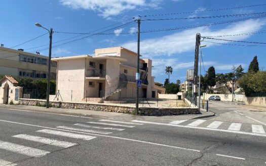 Immeuble de 5 appartements 420 m2 avec vue panoramique de 360° au bord de mer a tamaris