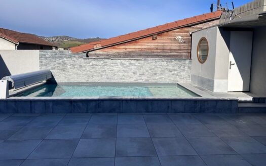 Maison de ville 61m2 avec piscine et terrasse 70m2