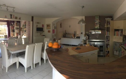 Vend MAISON METTRAY