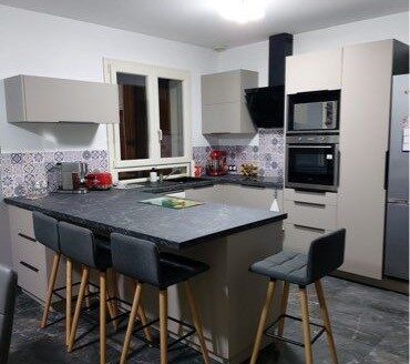 Maison 6 pièces 102 m2 Ruelle sur Touvre 260000 euros