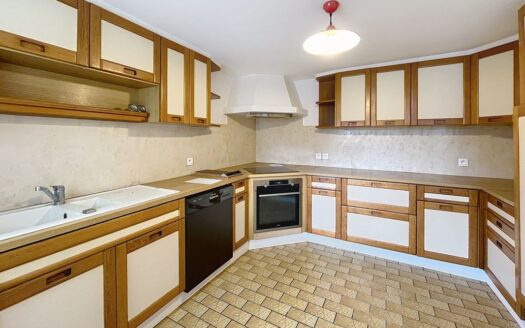 Maison F4 – 3 chambres – salle 38m² – avec garage et cave