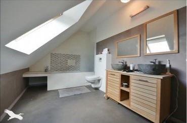 MAISON FAMILIALE SPACIEUSE À BLOIS-VIENNE – 5 CHAMBRES, TERRAIN ARBORÉ ET ÉQUIPEMENTS MODERNES