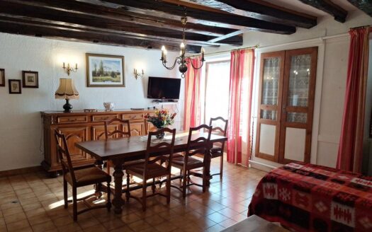 Idéal investisseur ou Famille Nombreuse – Grande maison de 287m² à La Balme de Rencurel