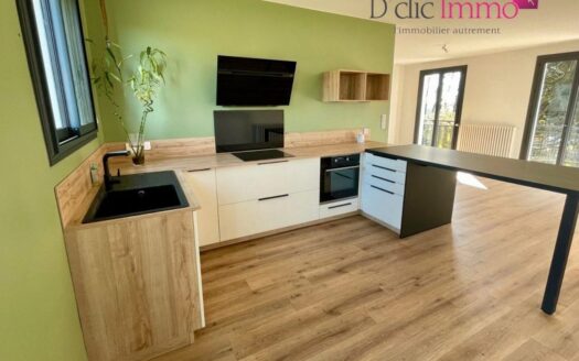 Maison 100m2, avec sous sol sur terrain de 2100m2