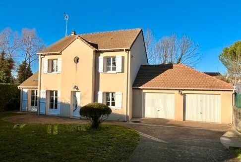 A Vendre : Maison Familiale à Cergy Village – Équilibre entre Calme et Dynamisme