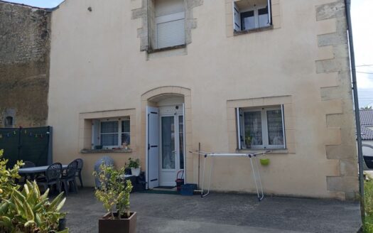 Ensemble de 3 maisons