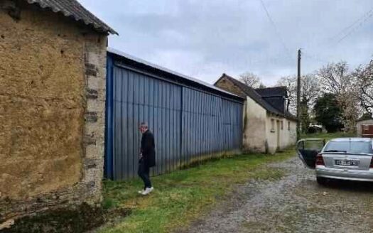 Paisible corps de ferme