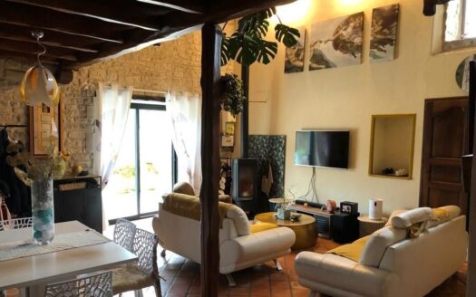Vends Magnifique Ancienne Grange Rénovée de 175m²