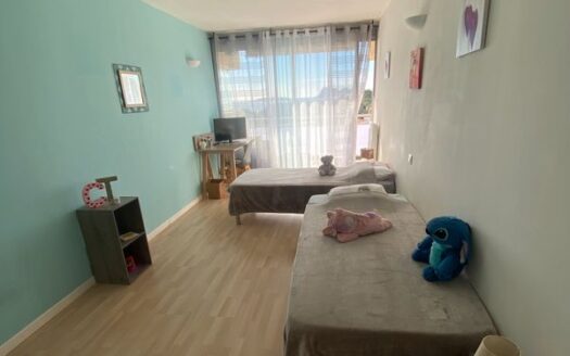 Appartement grand T2. 2 pièces. 53 m2. La Ciotat