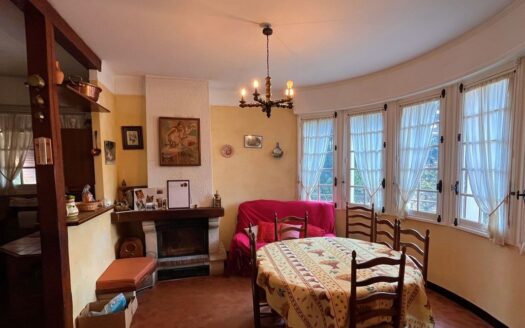 Villa 10 pièces – 5 chambres- 240 m² habitable