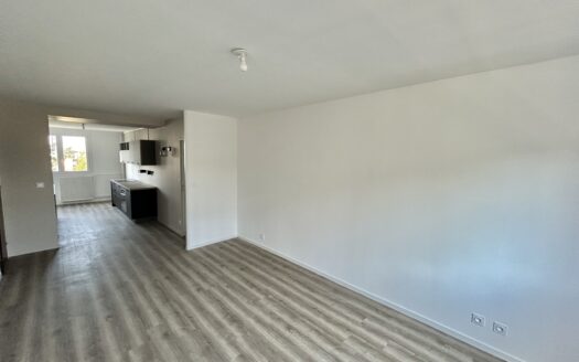 IDEAL INVESTISSEUR, CHARMANT APPARTEMENT AVEC BALCON ET GARAGE